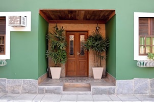 Fachada de la propiedad