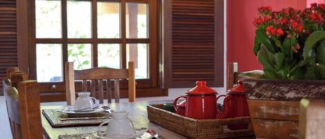 Tägliches inbegriffenes Frühstücksbuffet