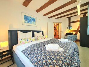 2 bedrooms, desk, iron/ironing board, travel cot - AVAHOME: Platz für 6, WLAN, Netflix, Nespresso, Parkplätze, Erdgeschoss (Kandel)