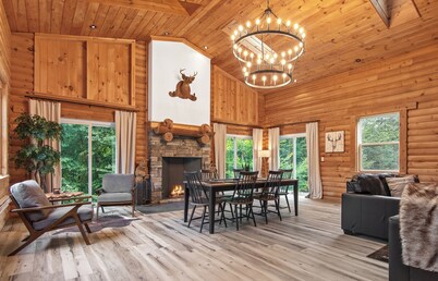 Katskill Mountain Lodge- Hot Tub, Game Room & Theater