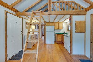 Interior - Buena Vista Cabin: Tranquil Haven Near Town Square (Buena Vista)
