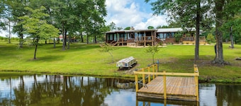 Relaxing Buena Vista Getaway w/ Lush Lake Views