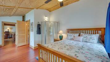 3 Schlafzimmer, Schreibtisch, Bügeleisen/Bügelbrett, Reisekinderbett