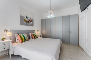 3 bedrooms, iron/ironing board, travel cot, WiFi