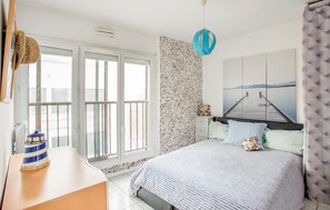 1 chambre, fer et planche à repasser, Wi-Fi gratuit