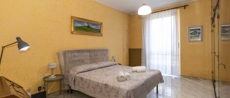 1 bedroom, iron/ironing board, Internet, bed sheets