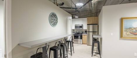 Mikrowelle, Ofen, Herdplatte, Geschirrspüler