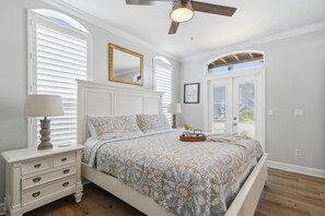 3 habitaciones, escritorio, tabla de planchar con plancha y wifi gratis 