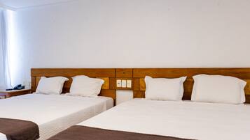 Habitación cuádruple estándar | 1 habitación, caja de seguridad en la habitación y wifi gratis