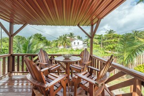 3 Bedrooms, Resort View, Poolside | Utsikt fra balkong