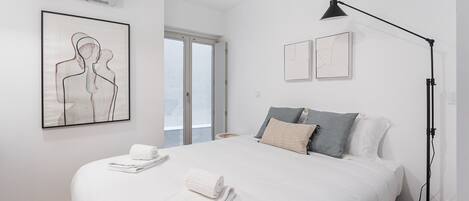 1 makuuhuone, silitysrauta/-lauta, internet, vuodevaatteet