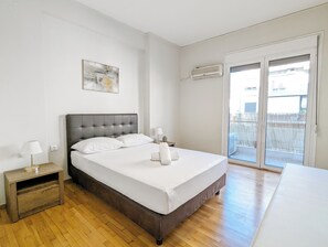 3 chambres, fer et planche à repasser, Wi-Fi, draps fournis