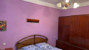 1 bedroom, free WiFi, bed sheets