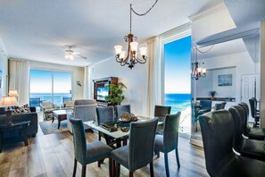 Dining - Palacio 1806 | Oceanfront, Resort Amenities | My Beach Getaways (Pensacola)