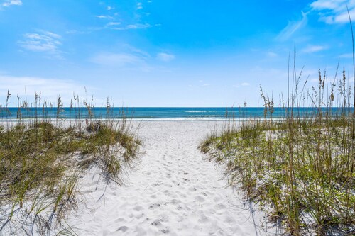 Maldonado Beach House | 200 Steps to Pensacola Beach | Dog-Friendly