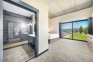 Presidential Suite - The Suites at Prairie Falls & Event Center (Post Falls)
