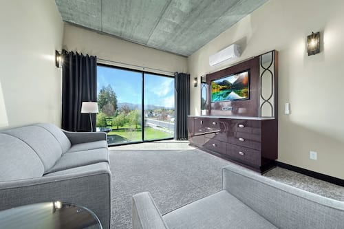 50-inch flat-screen TV with digital channels, Netflix, Hulu