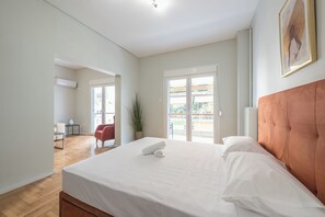 2 bedrooms, iron/ironing board, WiFi, bed sheets - Athens Divas Paradise Suite 42 (Athina)