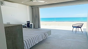 4 habitaciones, tabla de planchar con plancha, wifi y ropa de cama