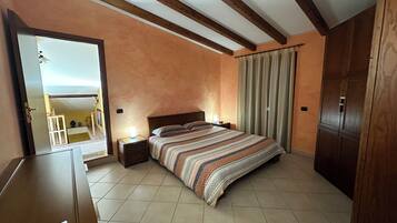 2 chambres, fer et planche Ă repasser, Wi-Fi gratuit, draps fournis