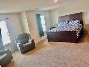 3 bedrooms, iron/ironing board, WiFi, bed sheets - Peaceful home in Douglasville, 25 minutes from ATL. New Home, Fenced-in Backyard (Douglasville)