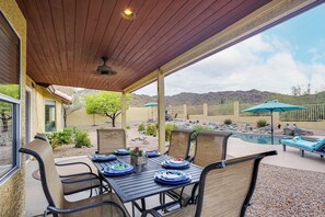 屋外ダイニングエリア