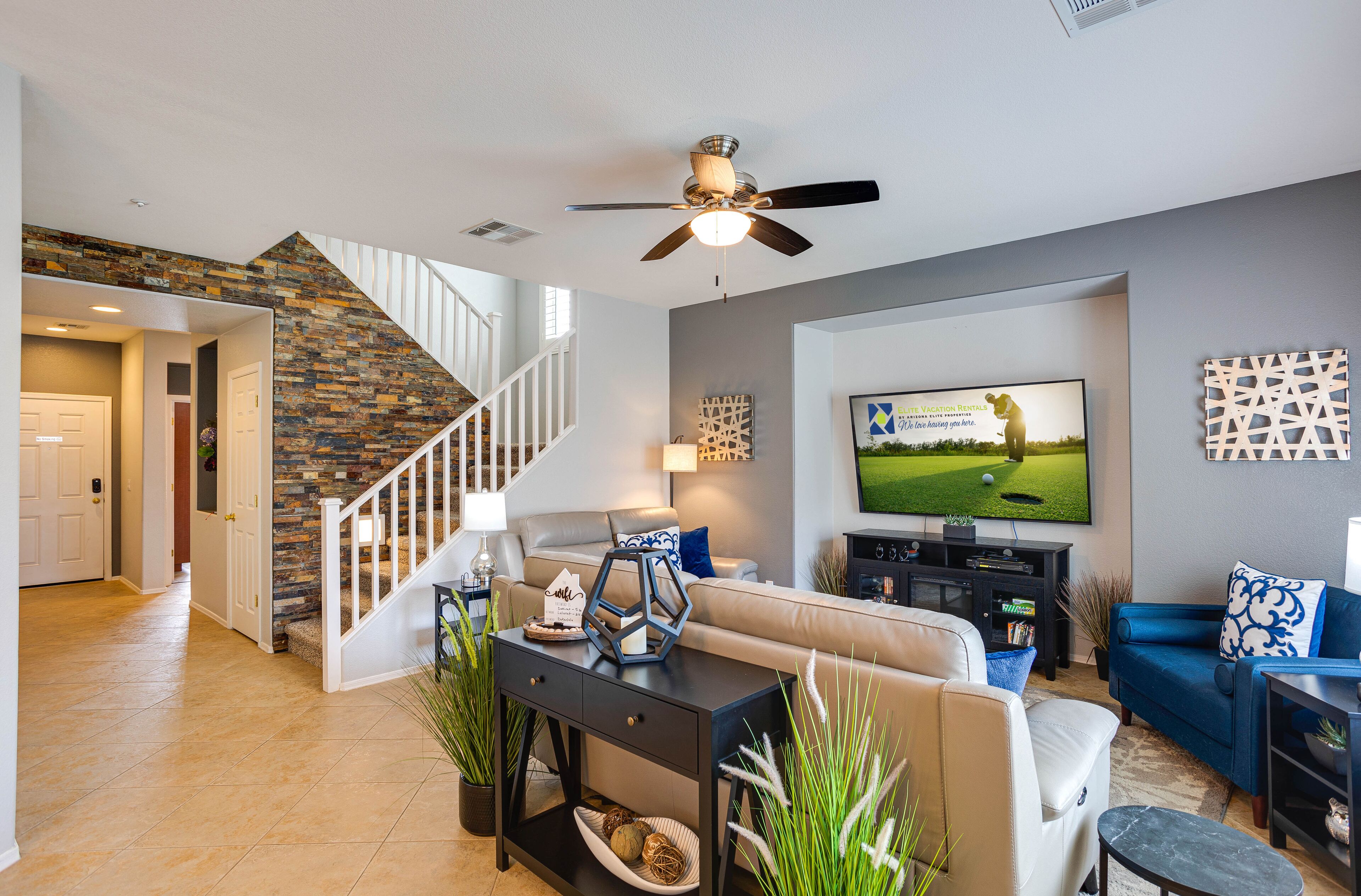 Family Retreat Gilbert Style.  Community Pool. Pet Friendly.