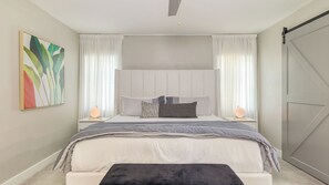 Interior - White Agate by Avantstay Pool + Spa + Putting Green Playground + Outdoor Dining Minutes to Kierland (Scottsdale)