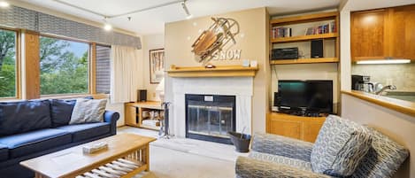 TV, fireplace, foosball, table tennis