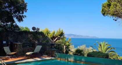 Angenehme Wohnung für 4 Gäste mit Pool, W-LAN, Klimaanlage, TV, Balkon und Panoramablick