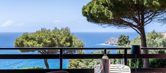 Nice apartment for 4 people with WIFI, A/C, pool, TV, balcony and panoramic view