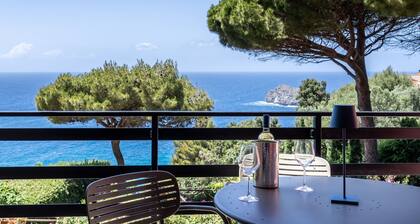 Confortable appartement avec climatisation, WIFI, piscine, TV, balcon et vue panoramique