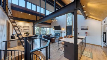 House (3 Bedrooms) | Interior