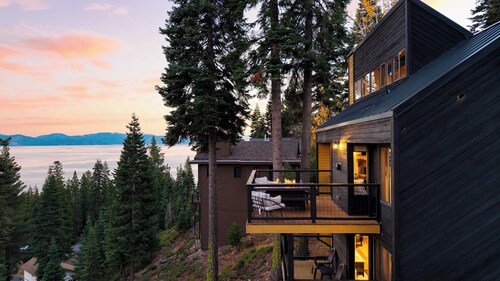 Lake View, Firepit, Game Room Remodeled Lake Tahoe Luxury Cabin by Avantstay
