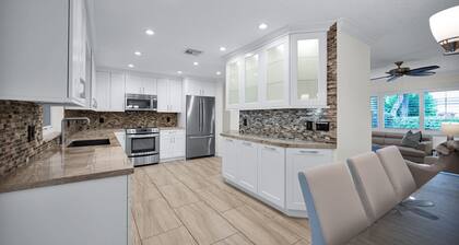 4898 4 Bedroom/2 Bathroom