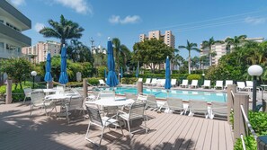 Een verwarmd zwembad