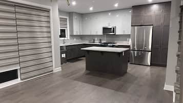 Fridge, microwave, highchair
