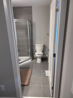 Habitació Comfort | Bany | Articles de tocador gratuïts, tovalloles, sabó i xampú