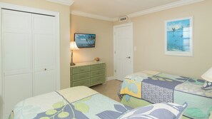 2 bedrooms, internet, bed sheets