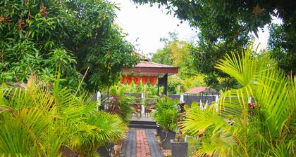 COZY, WARM & SAFE 2BEDROOM VILLA. BEST BREAKFAST
