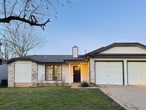 Exterior - Office, Patio, Yard, Pet Friendly, Playground (Austin)
