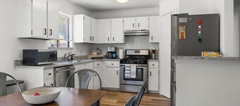 Office, Patio, Yard, Pet Friendly, Playground