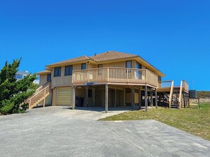 Exterior - Baugh Cottage - Wake up to oceanfront views in this Southern Shores home! (Southern Shores)