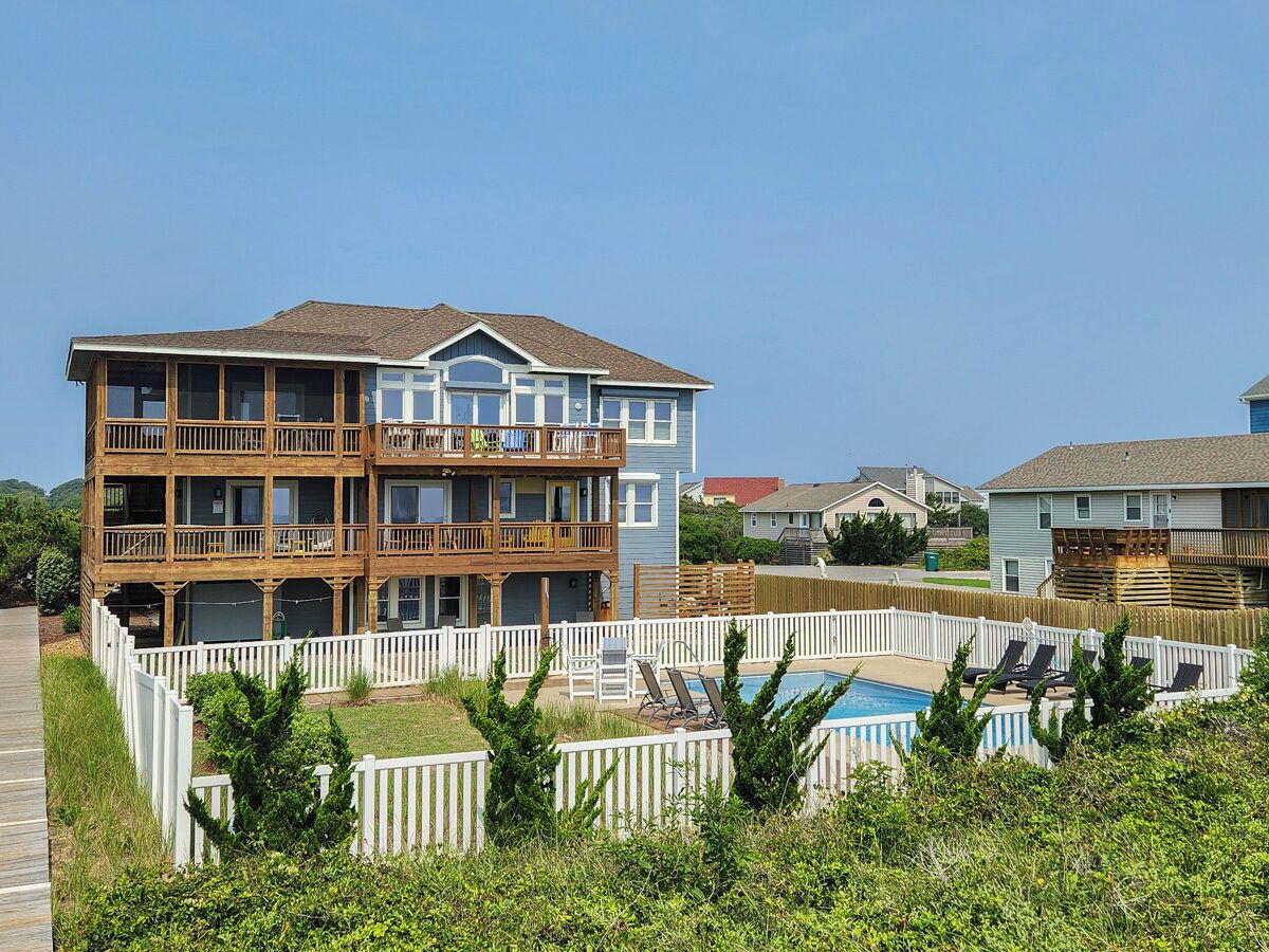 Spacious, updated, oceanfront home with panoramic views iand Private Pool!