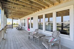 Terrace/patio - ENDLESS SUMMER 2 is the ideal location with Private Pool & dogs allowed! (Southern Shores)