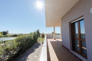 Apartment, 2 Bedrooms, Balcony, Ocean View | Balcony