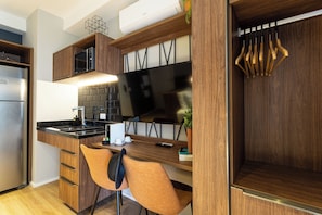 Basic Studio (PNE) | Room amenity