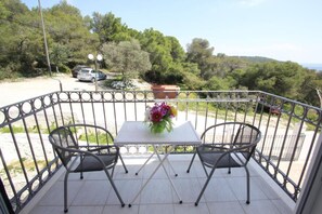 Apartment, 1 Schlafzimmer, Balkon, Bergblick | Unterkunftsgelände