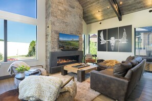 Fernseher, Tischfußball