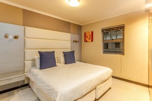 Apartment, 1 Bedroom, Smoking, City View | 1 bedroom - Centrally Located 1 Bedroom With Pool (Cape Town)
